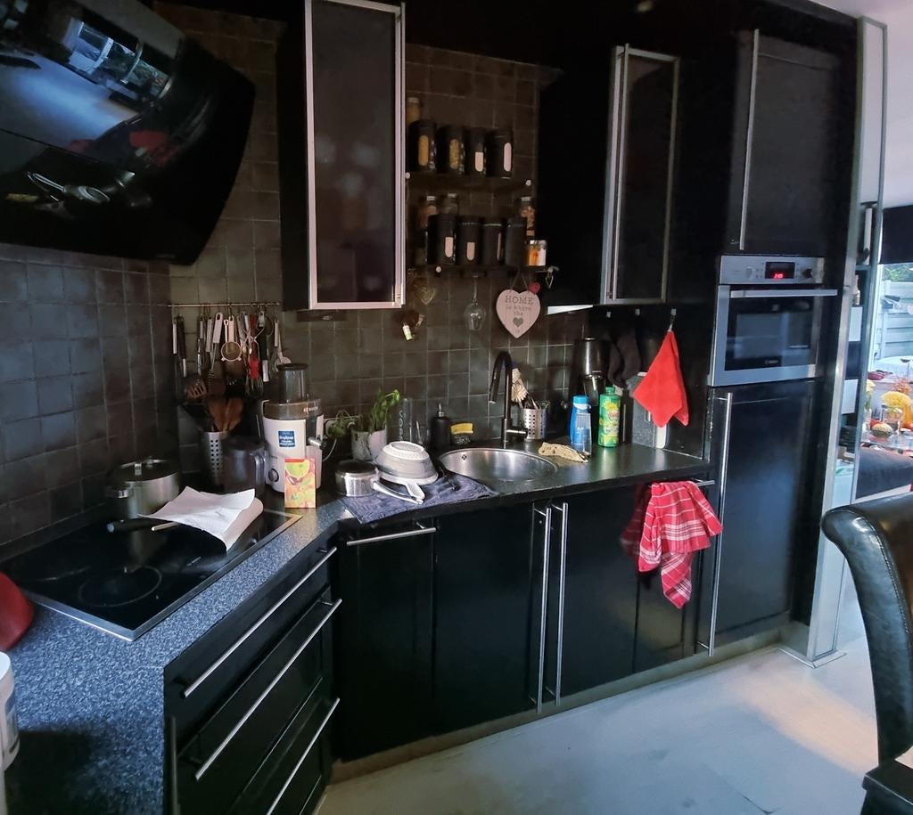 GRATIS Zwarte hoekkeuken met veel kasten, Ophalen of Verzenden, Gebruikt, Wit, Hoekkeuken