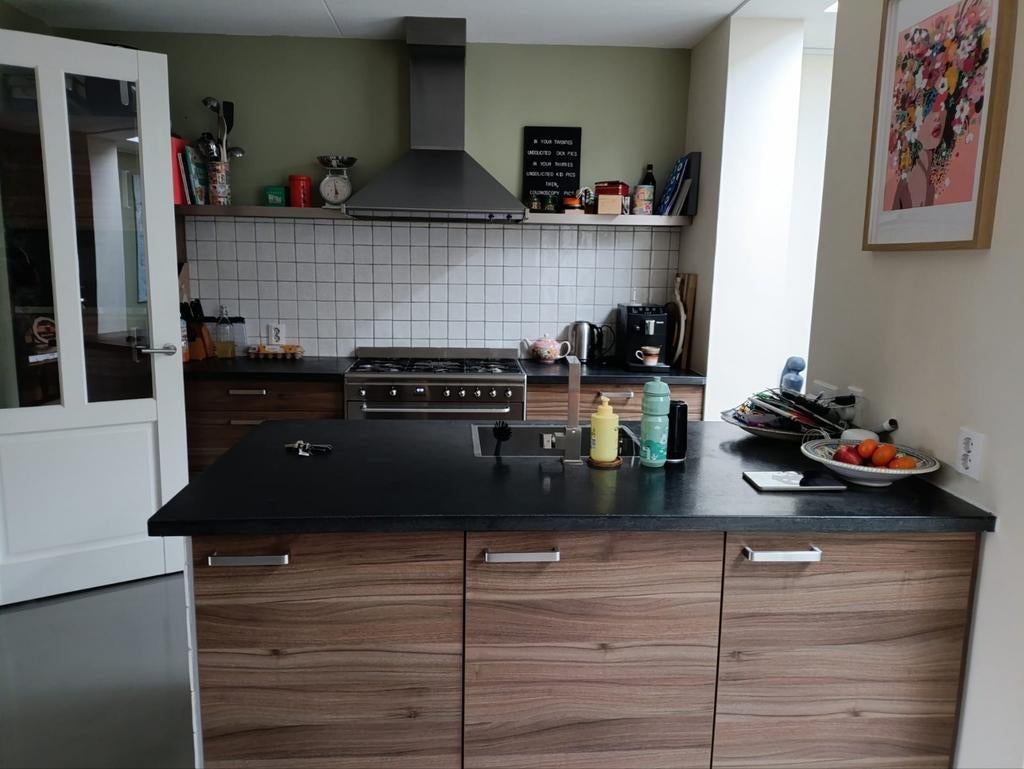Moderne keuken met kookeiland en Siemens en SMEG apparatuur, Ophalen, Overige typen, Graniet of Steen, Zo goed als nieuw