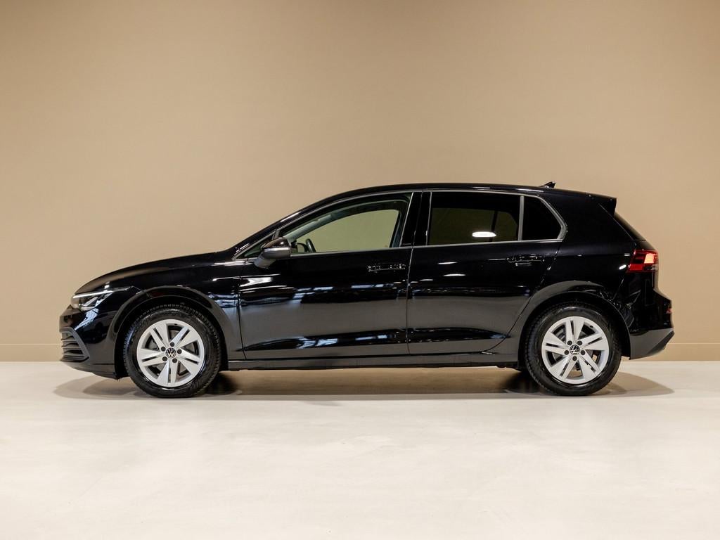 Volkswagen Golf 1.0 TSI Life / 110pk / Cruise / Airco / Klim, Stof, Gebruikt, Met garantie (alle), Zwart