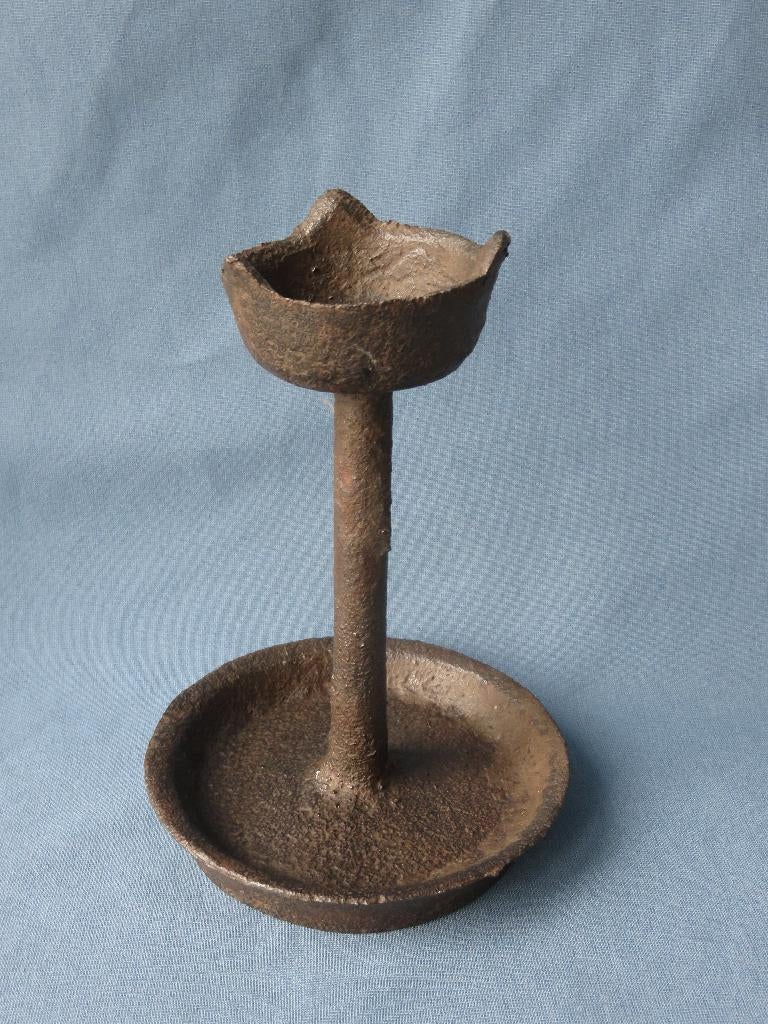 Gietijzeren kandelaar - Aura Peeperkorn – 20e eeuw, Ophalen of Verzenden, Overige materialen