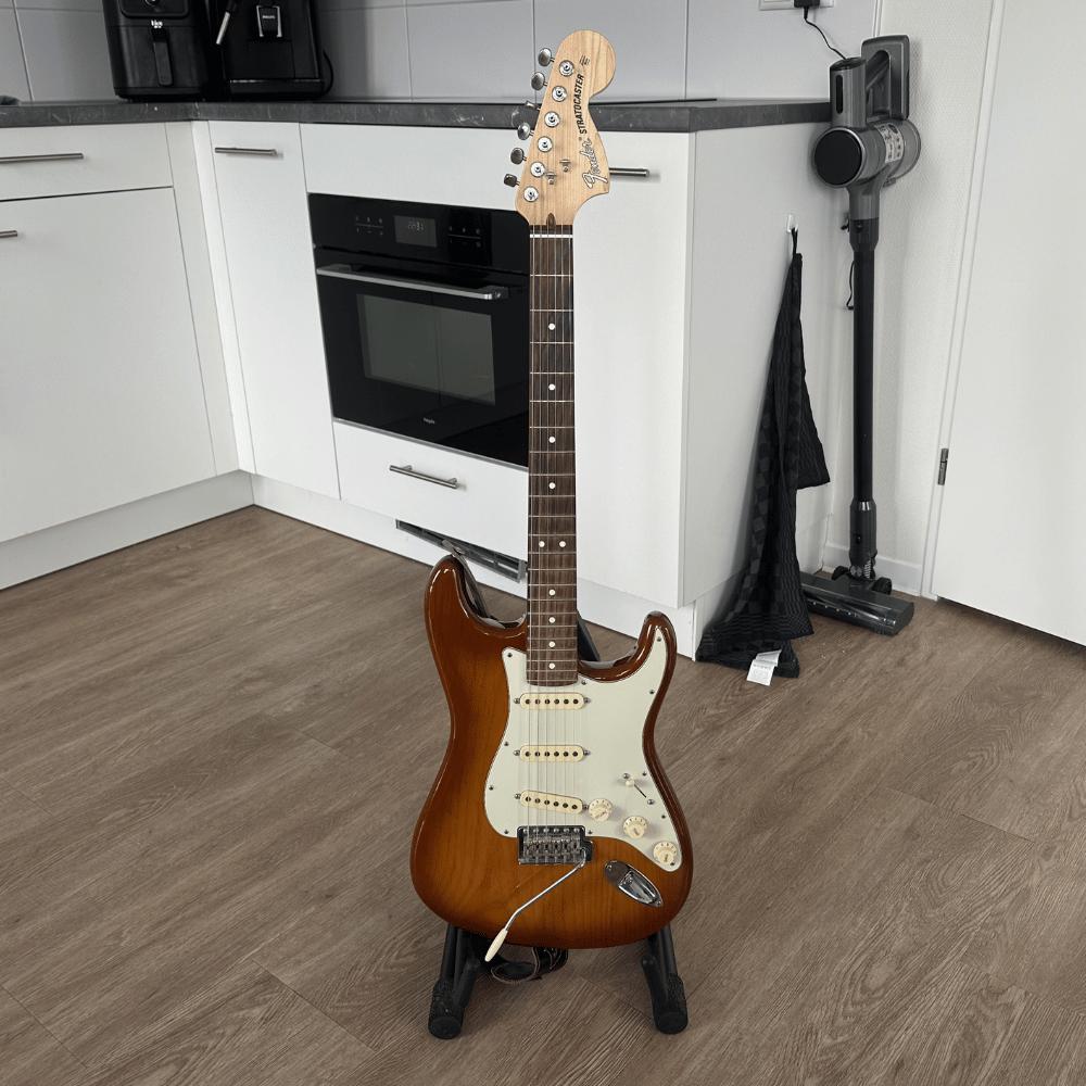 Fender American Performer Stratocaster (zo goed als nieuw), Muziek en Instrumenten, Snaarinstrumenten | Gitaren | Elektrisch, Ophalen of Verzenden