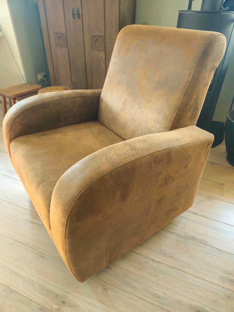 Comfortabele leren/suède fauteuil, niet doorgezakt, Huis en Inrichting, Stoelen, Ophalen