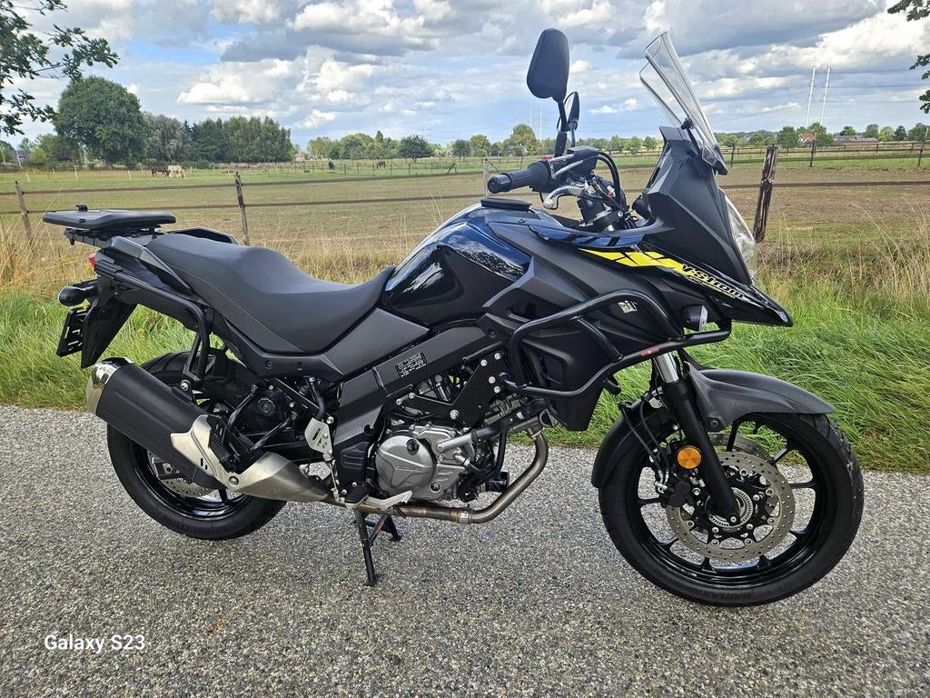 SUZUKI V-STROM DL650 ABS 2023 ZWART TRACTIECONTROL 8004 Km, Motoren, Motoren | Suzuki, Motorrijbewijs A, Bedrijf, Onbekend, Meer dan 35 kW