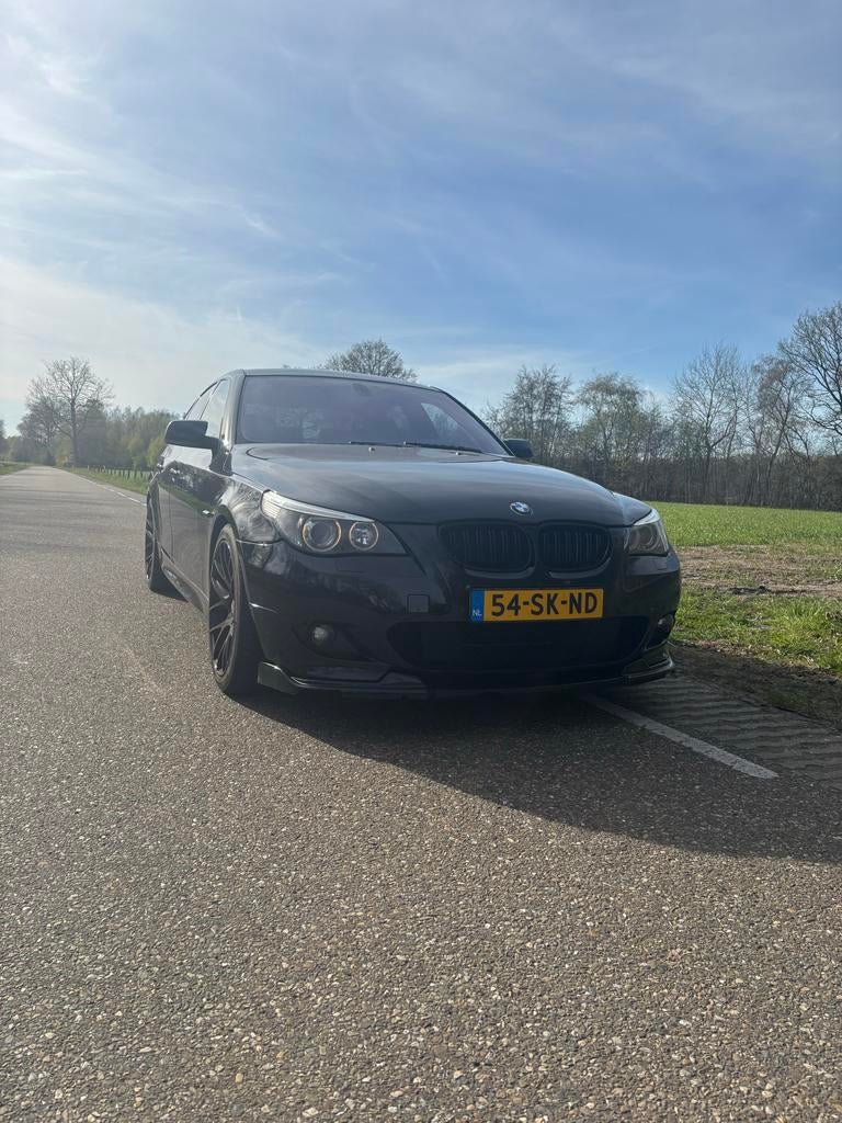 BMW 5-Serie 3.0 XI 530 AUT, Automaat, 4x4, Zwart, Vierwielaandrijving