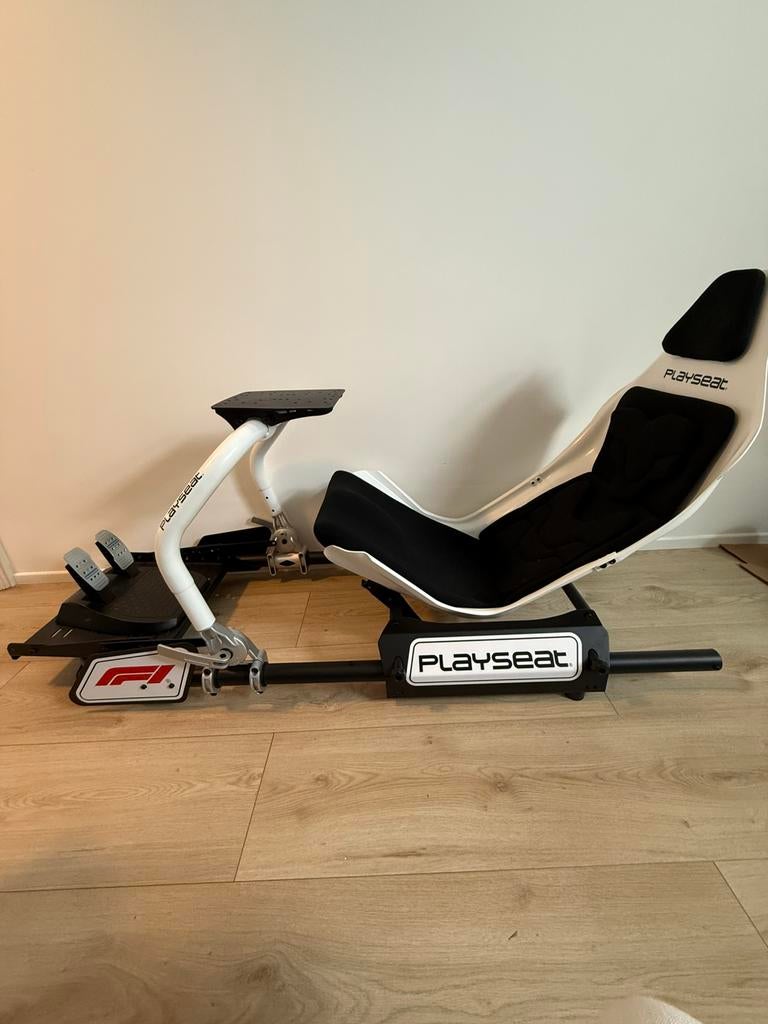 F1 PlaySeat met Thrustmaster T300 en Ferrari stuur, Ophalen, Zo goed als nieuw