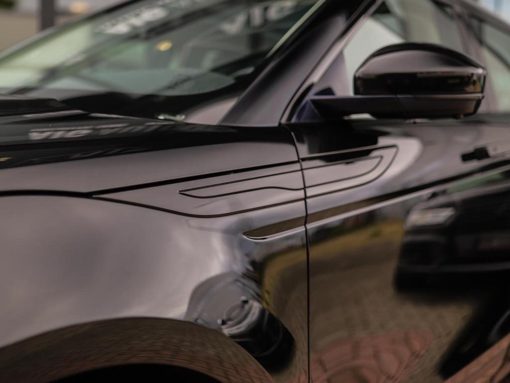 Land Rover Range Rover Evoque 2.0 P250 AWD R-Dynamic SE | St, 249 pk, 4 cilinders, Zwart, Leder