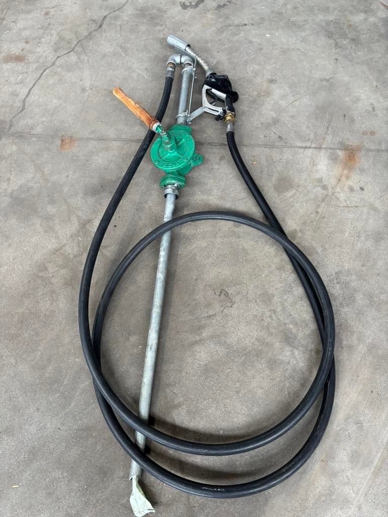 Handpomp voor diesel, Ophalen, Gebruikt