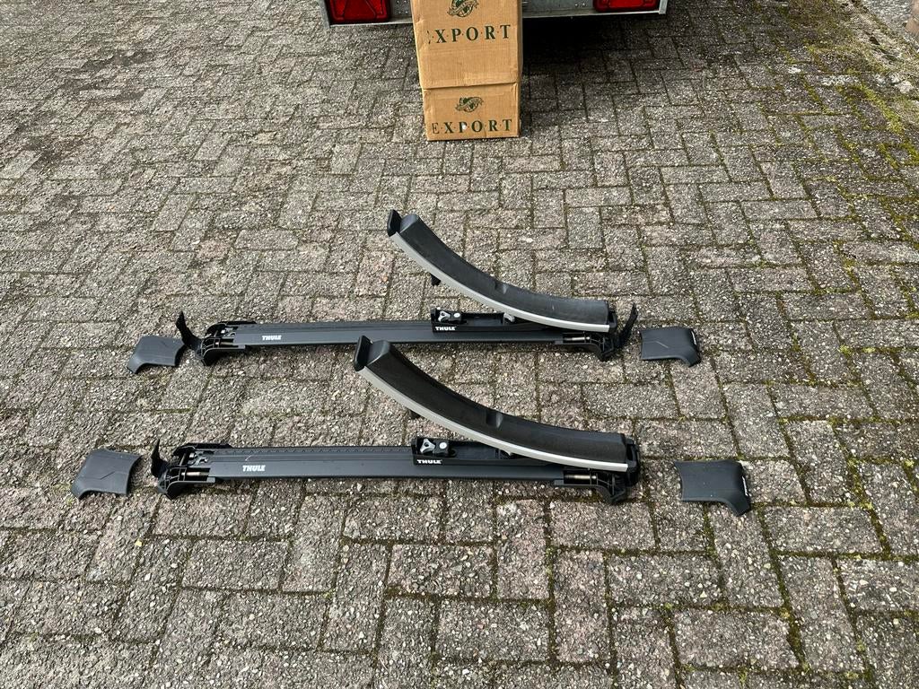 Thule dakdragers met kano rek, Ophalen, Gebruikt