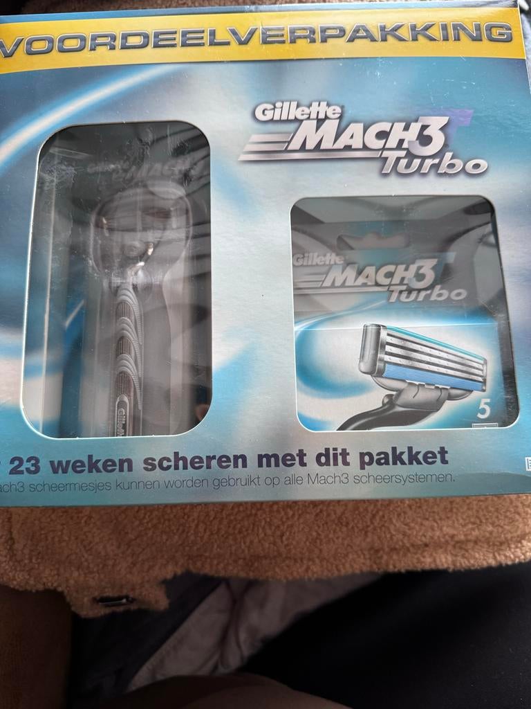 Gillette Mach3 Turbo 7 Scheermesjes met Houder - Voordeelpak, Ophalen of Verzenden, Nieuw, Overige typen