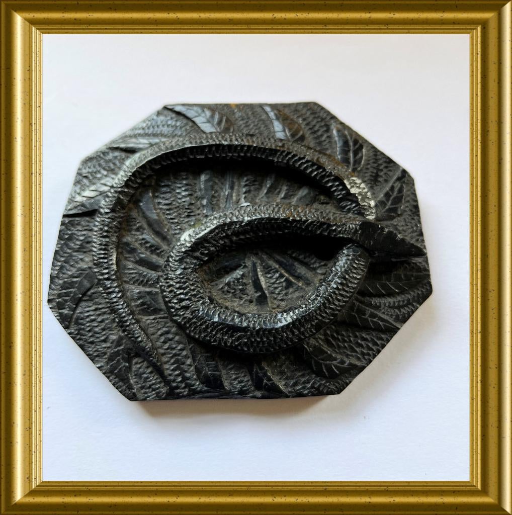 Ebbenhouten snijwerk: slang, houtsnijwerk, Overige onderwerpen, Houtsnijwerk, Minder dan 20 cm, Ophalen of Verzenden