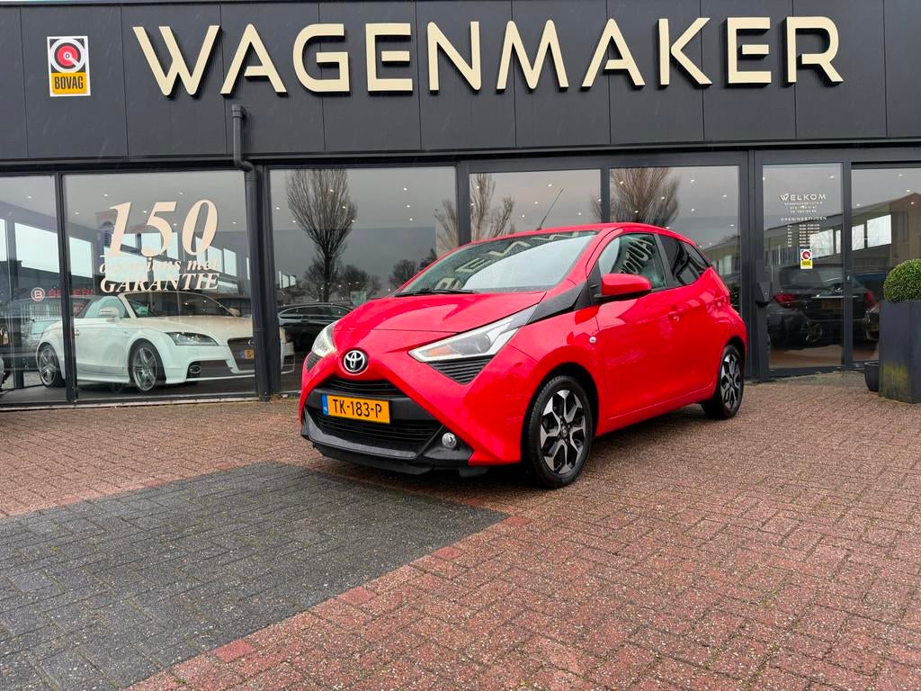 Toyota Aygo 1.0 VVT-i x-first Airco|Carplay|Cam|Vol Onderhou, Voorwielaandrijving, 12 maanden, Stof, Gebruikt