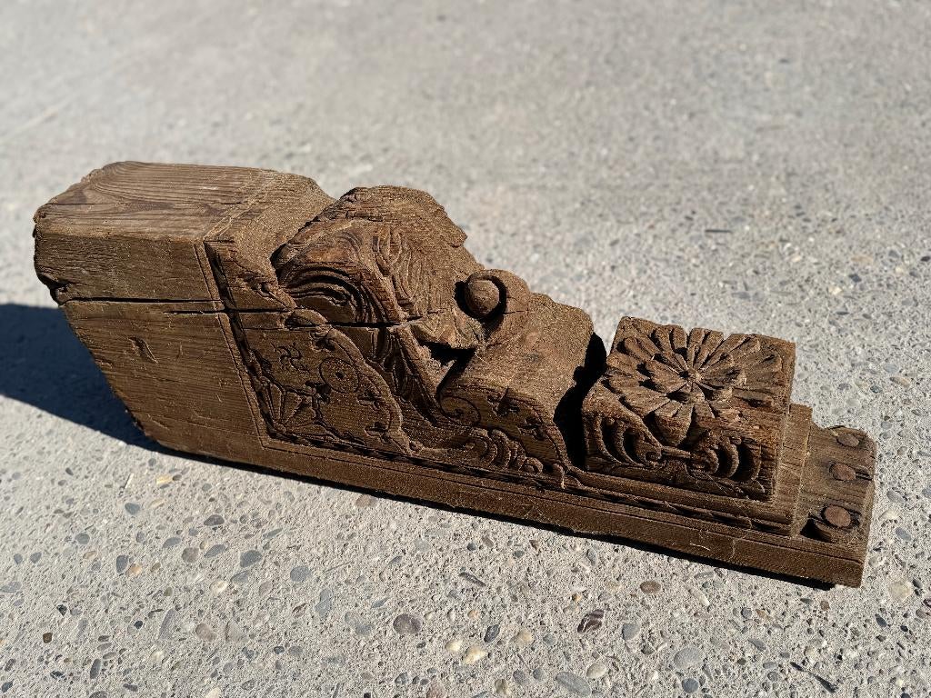 6 antieke houten ornamenten met houtsnijwerk., Ophalen