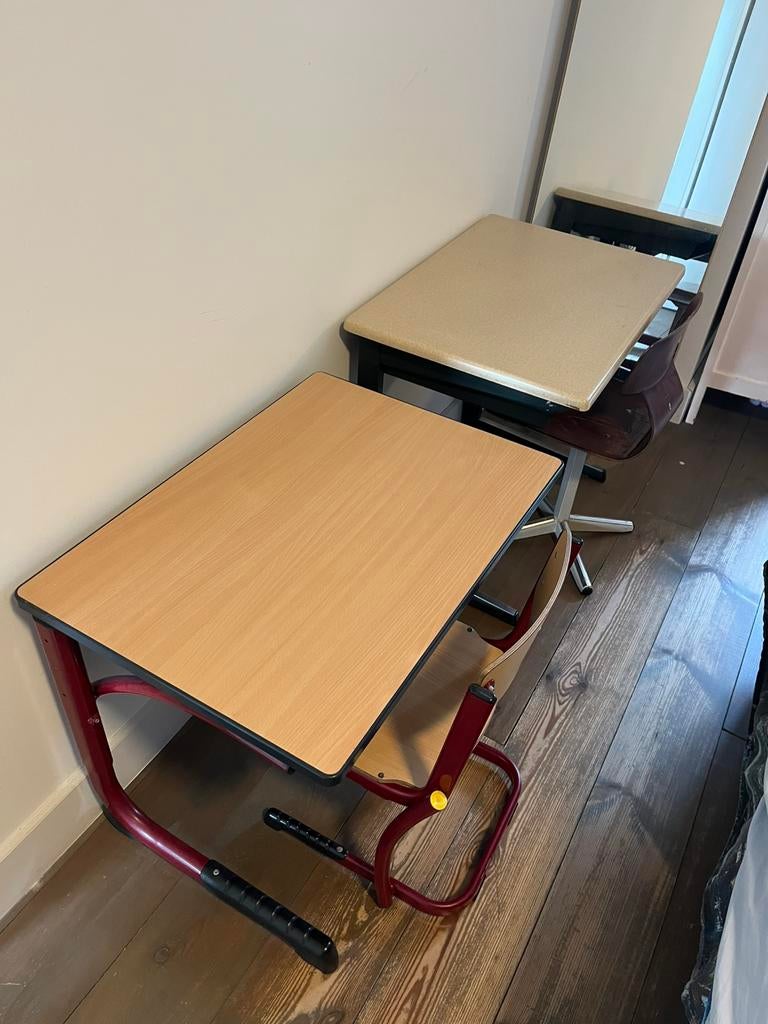 Schooltafeltjes en stoeltjes, Huis en Inrichting, Bureaus, Met lades, Gebruikt, Schoolbureau, Overige merken