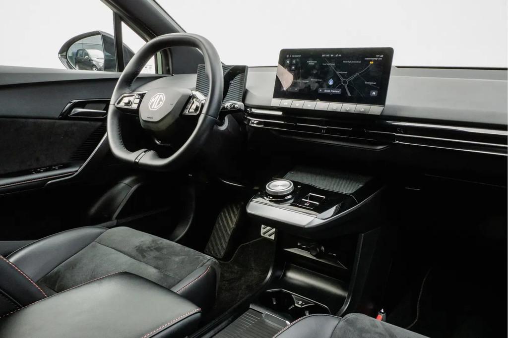 MG MG4 AWD XPOWER 435PK 64 kWh € 22.940,00, Auto's, MG, Automaat, 435 pk, Gebruikt, Leder en Stof