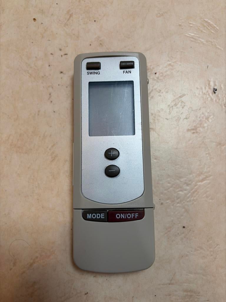 Universele afstandsbediening voor airconditioning, Witgoed en Apparatuur, Gebruikt, Minder dan 60 m³, 3 snelheden of meer, Ophalen of Verzenden
