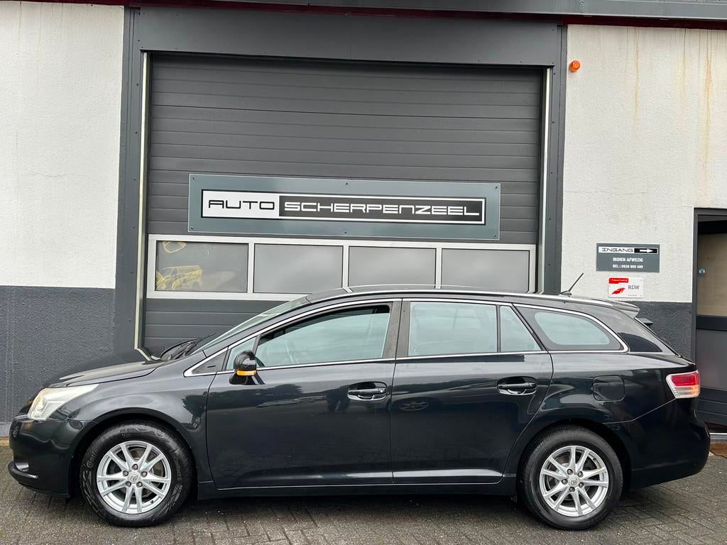 Toyota Avensis 1.8 VVTi Comfort Limited, Voorwielaandrijving, 1345 kg, Stof, 4 cilinders