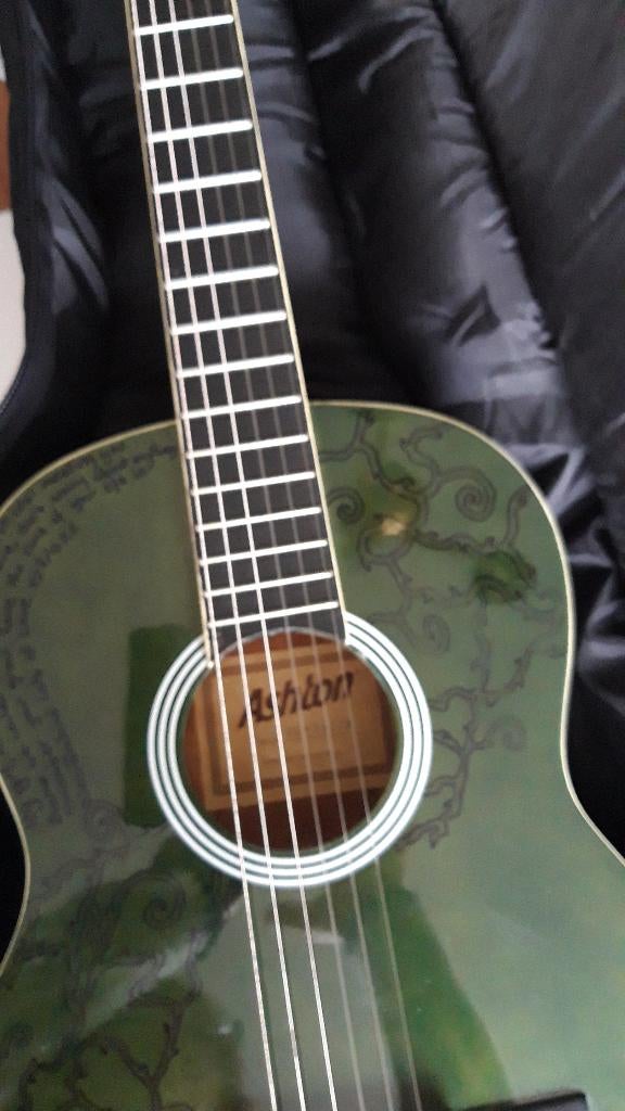 gitaar, Muziek en Instrumenten, Snaarinstrumenten | Gitaren | Akoestisch, Ophalen, Gebruikt, Overige typen, Met koffer