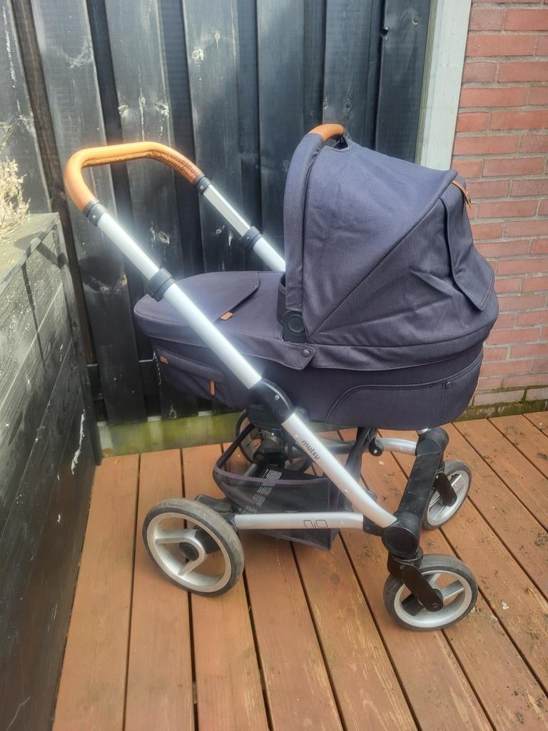 Mutsy Nio kinderwagen met reiswieg, Ophalen, Gebruikt, Combiwagen, Met reiswieg
