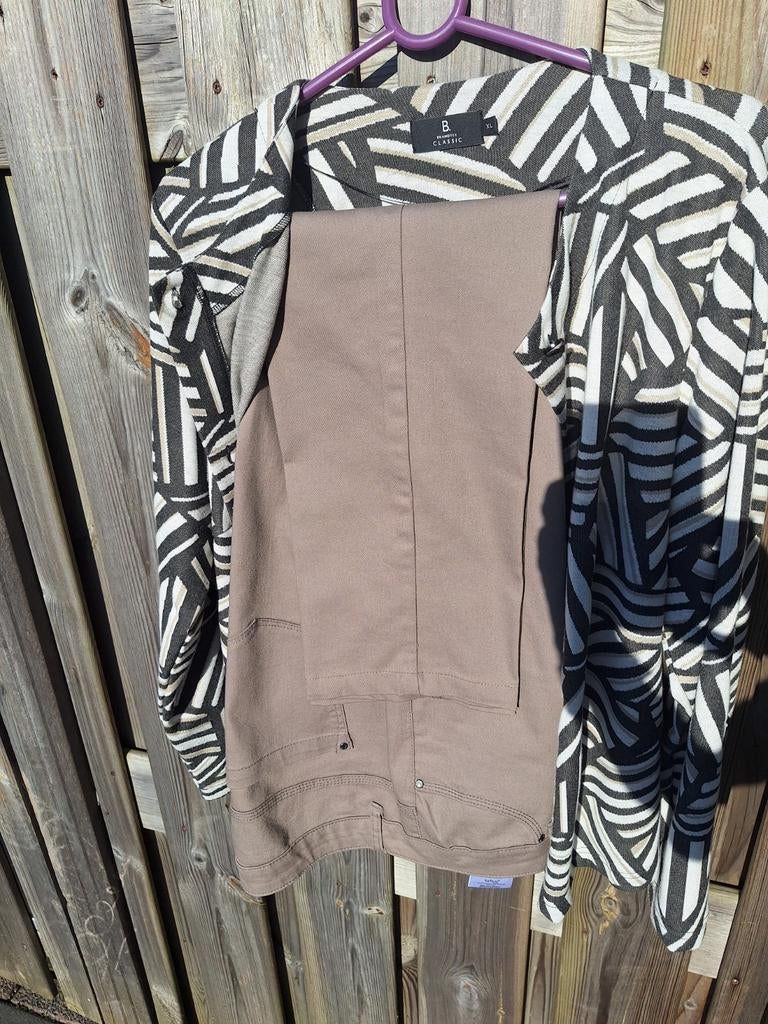 Brandtex Collection broek maat 46 en bijpassende jas / blous, Kleding | Dames, Brandtex Collection, Bruin, Maat 46/48 (XL) of groter