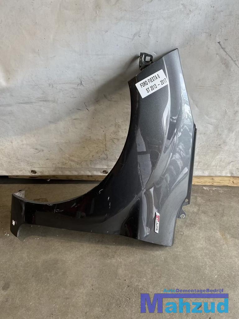 FORD FIESTA 6 ST LINE Grijs links voor scherm voorscherm 200, Gebruikt, Info@ford.com, Voor, Ophalen of Verzenden