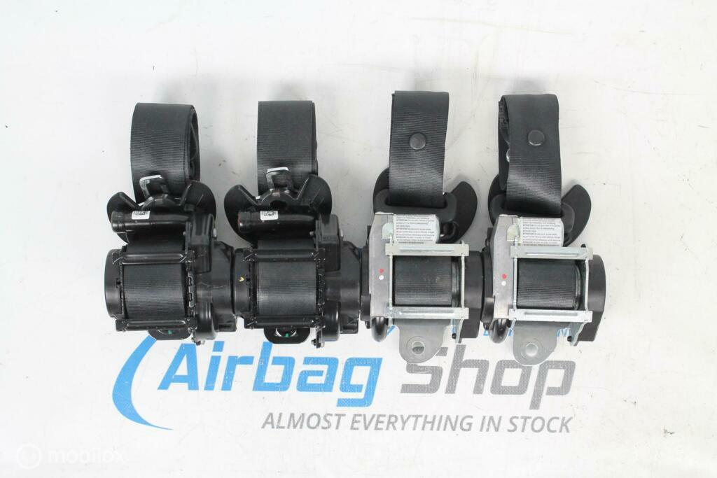 2 x gordels voor + 2 x achter Hyundai i20 (2014-2020)