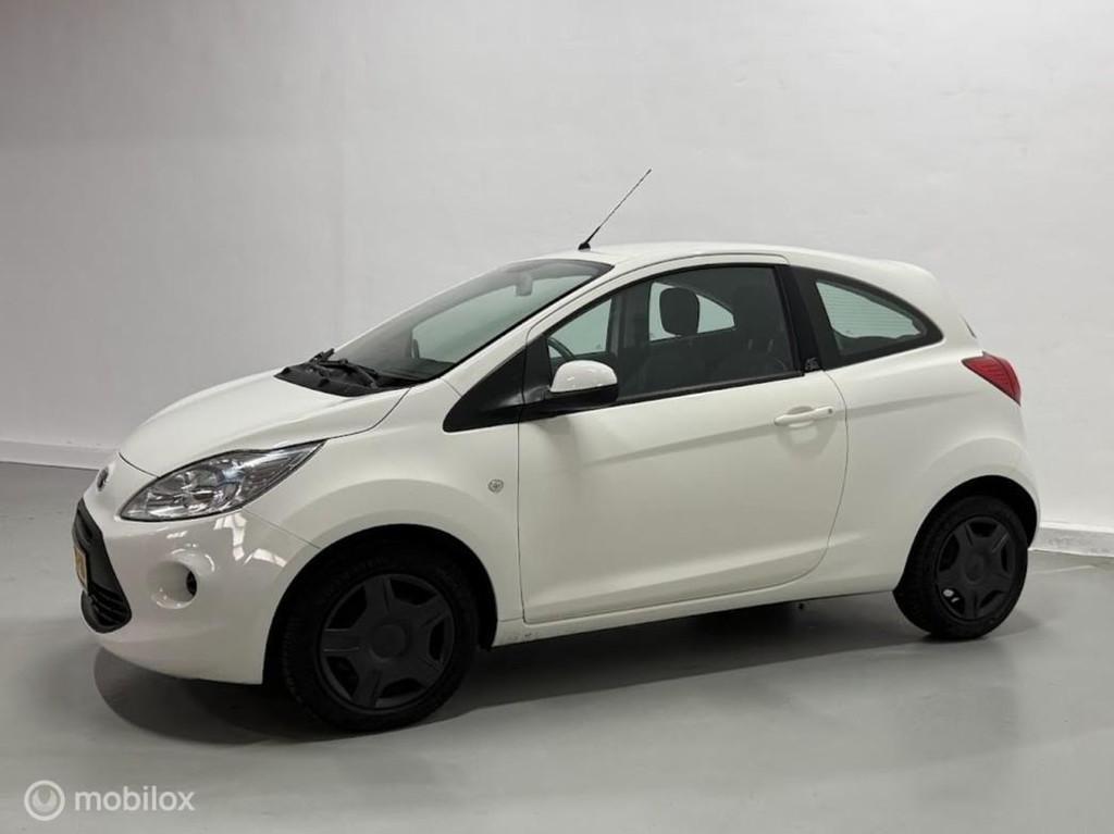 Ford Ka 1.2 Style start/stop | AIRCO, Voorwielaandrijving, Gebruikt, 4 cilinders, 4 stoelen
