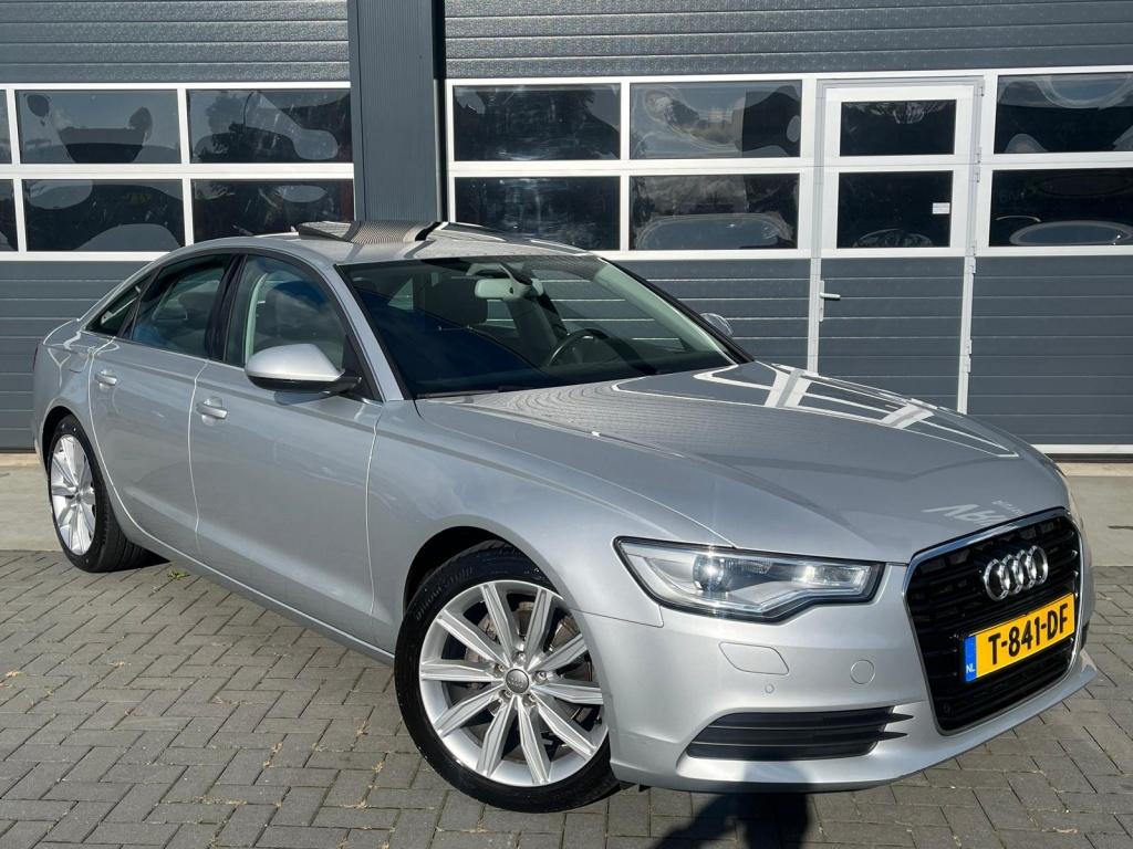 Audi A6 Limousine Nieuw Staat 2.8 FSI (bj 2014, automaat), Auto's, Gebruikt, 2773 cc, 14 km/l, Bedrijf