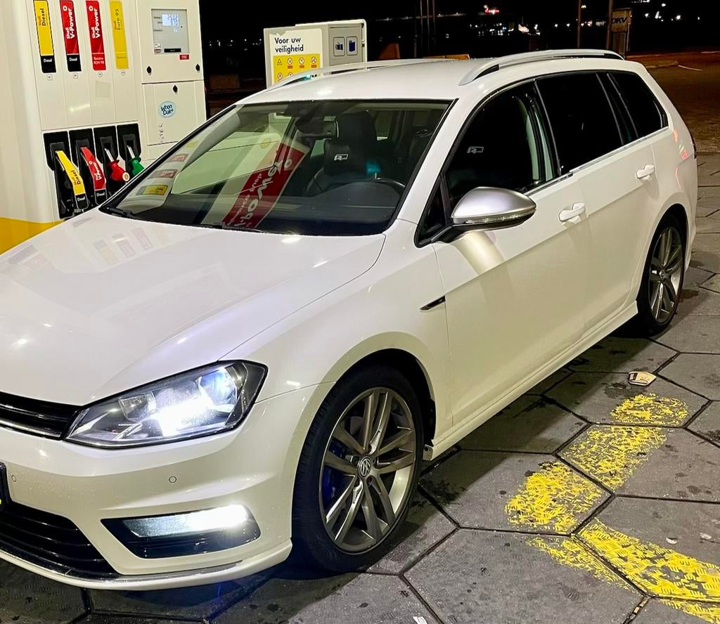 Volkswagen Golf 7 R line Business Editon, Auto's, Euro 6, 4 cilinders, 700 kg, Wit