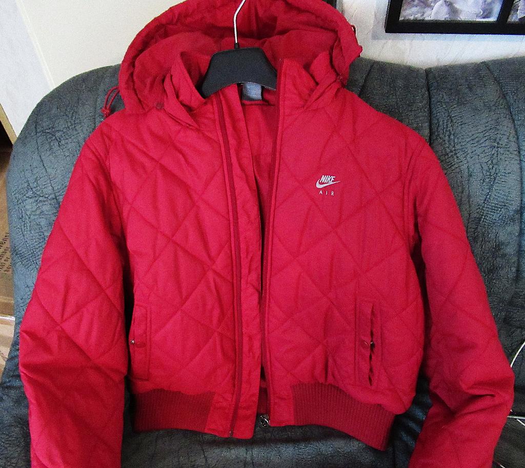 Nike Air winter jas, maat L/160 -170., Ophalen of Verzenden, Gedragen, Rood