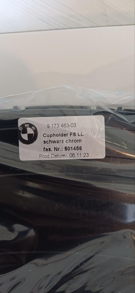 Bekerhouders bmw, Ophalen