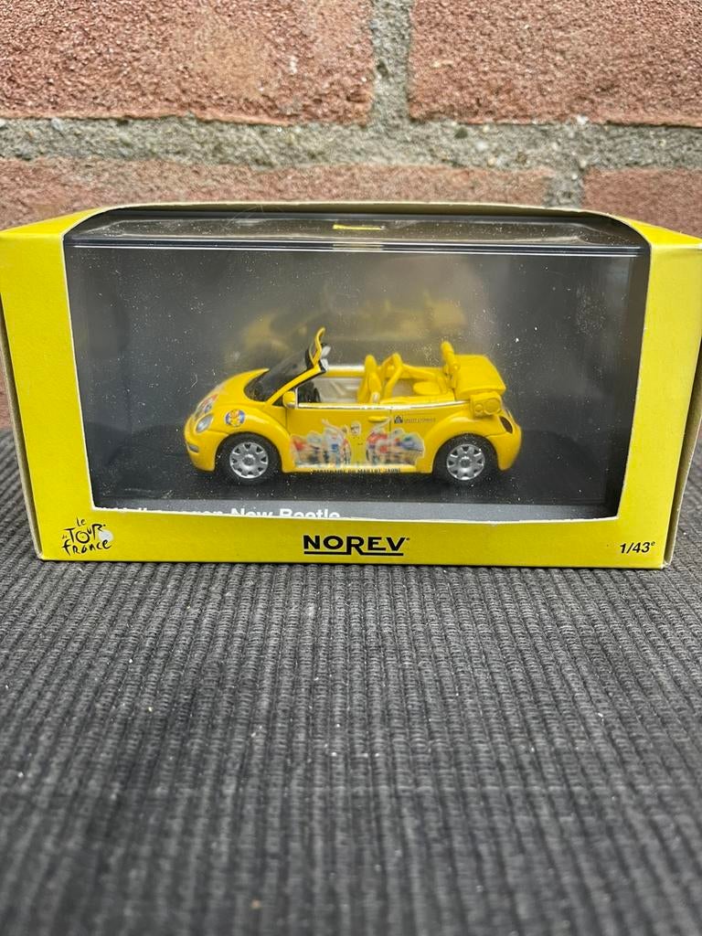 1:43 Norev Volkswagen New Beetle ‘Tour de France’ …. 20,-, Hobby en Vrije tijd, Modelauto's | 1:43, Zo goed als nieuw, Ophalen of Verzenden