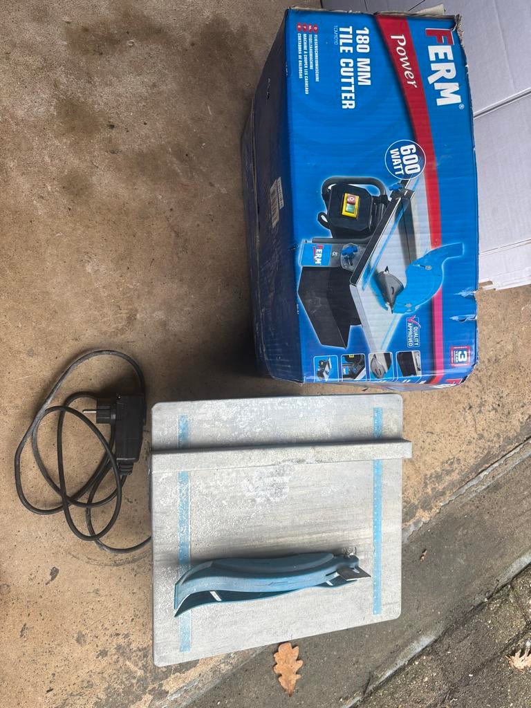 Ferm Tegelsnijder 180mm - Gebruikt, Ophalen, Zo goed als nieuw, 600 tot 1200 watt, Cirkelzaag