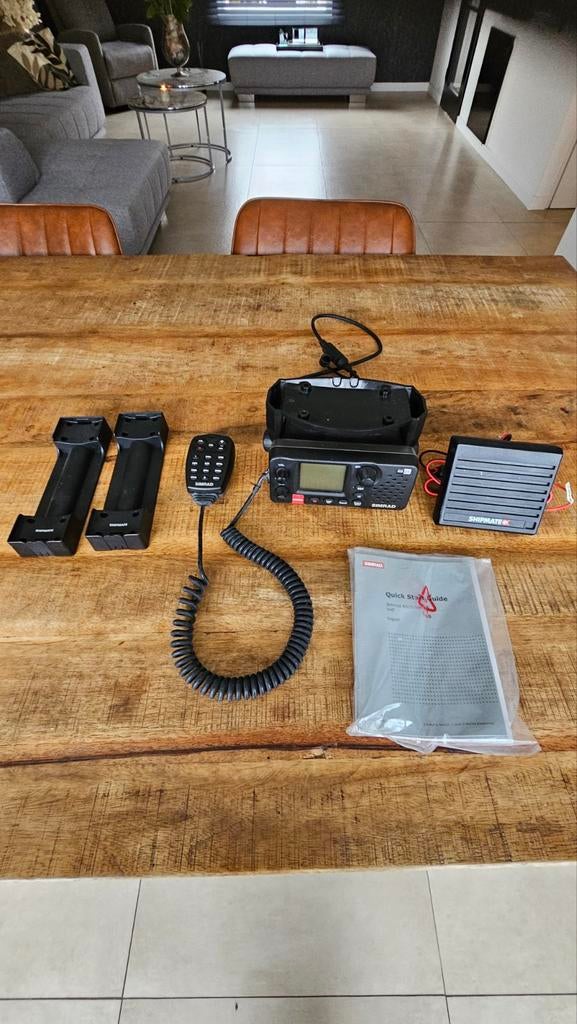 Simrad RS25 Marifoon met accessoires, Watersport en Boten, Ophalen of Verzenden, Zo goed als nieuw, Radio