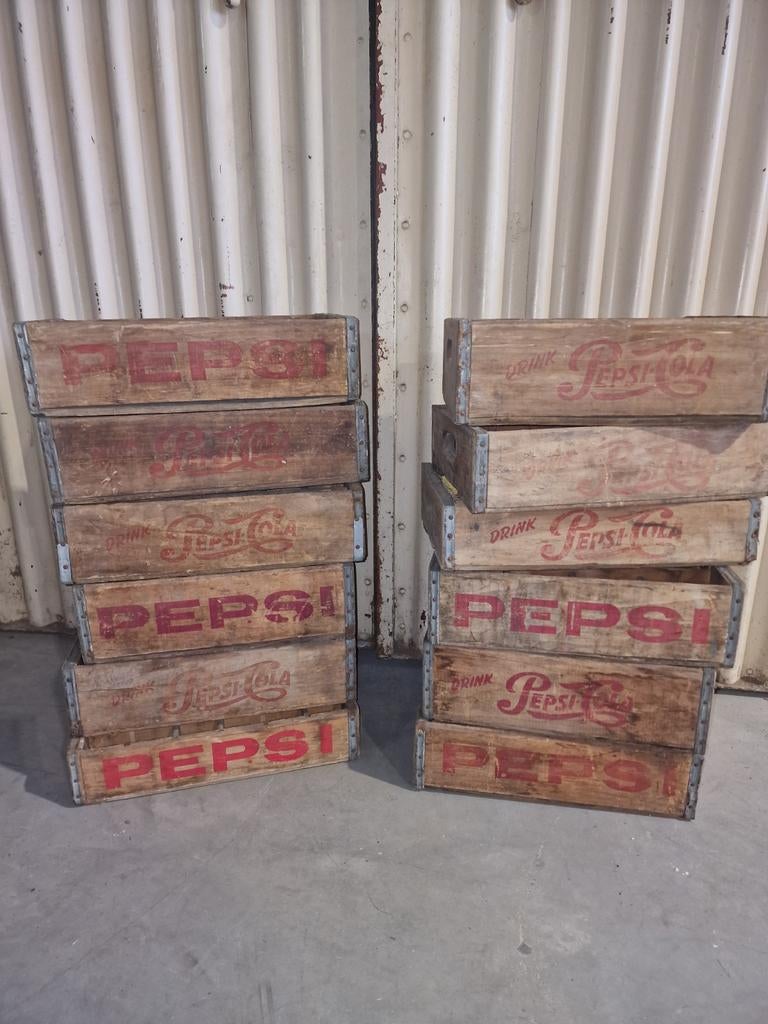 Coca-Cola. 7up. Pepsi.  Krat. Kistje, Ophalen, Gebruikt, Gebruiksvoorwerp