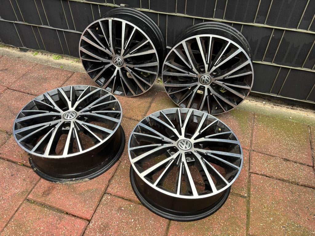 17 inch Volkswagen Touran velgen set, Ophalen, Gebruikt, 17 inch, Velg(en)