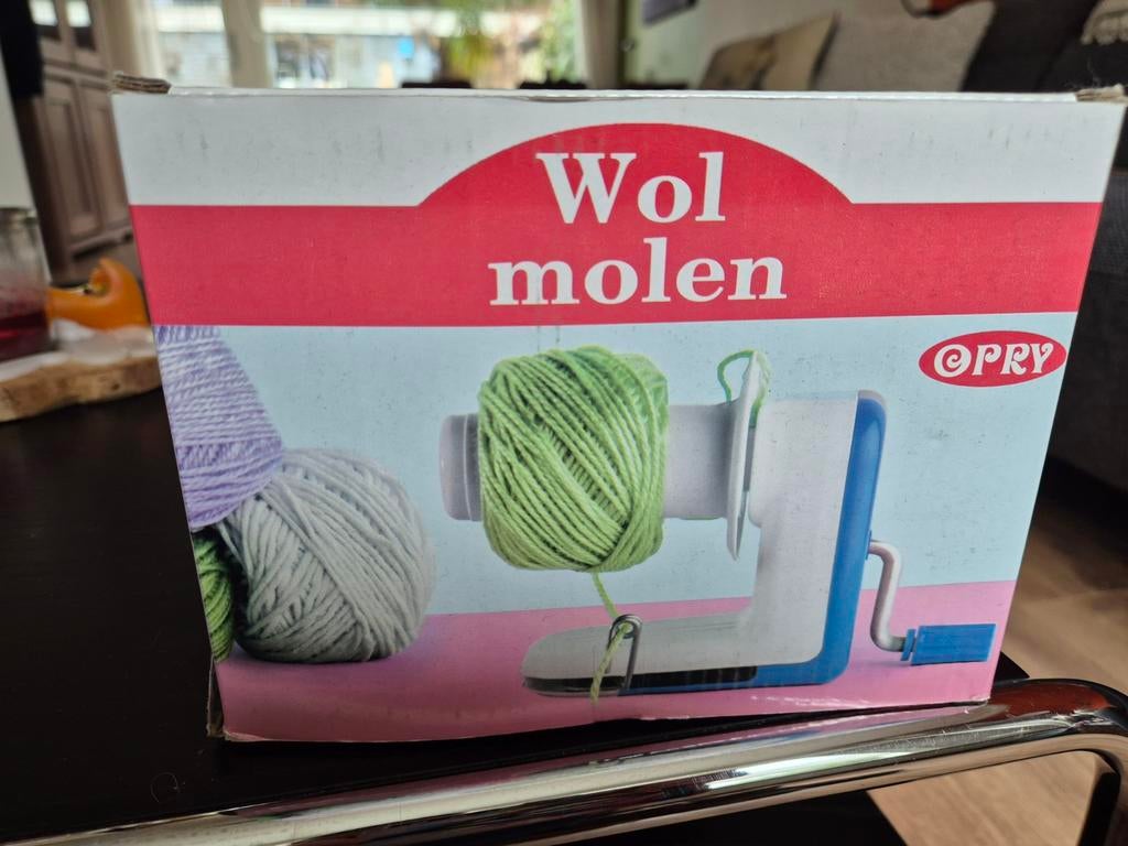 Wolmolen opry - zo goed als nieuw in doos, Hobby en Vrije tijd, Ophalen, Zo goed als nieuw, Haken, Patroon of Boek