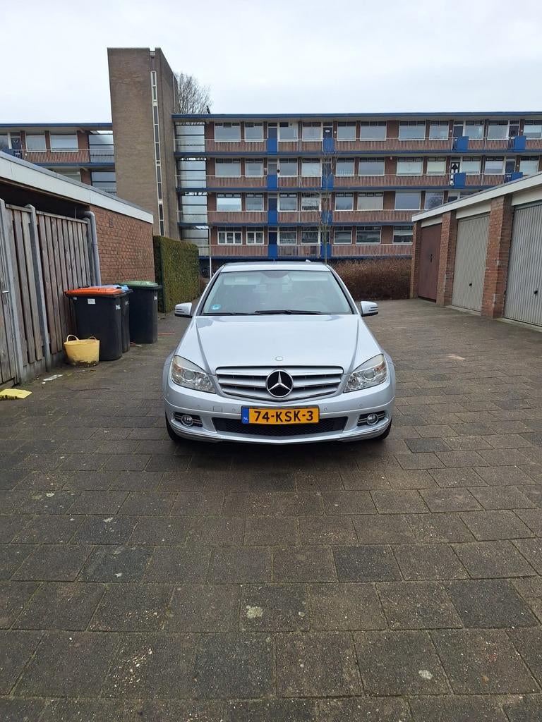 Mercedes-Benz C-Klasse 1.6 C180 Kompr. Sedan 2010 Grijs, Auto's, Mercedes-Benz, Particulier, C-Klasse, ABS, Airbags, Airconditioning
