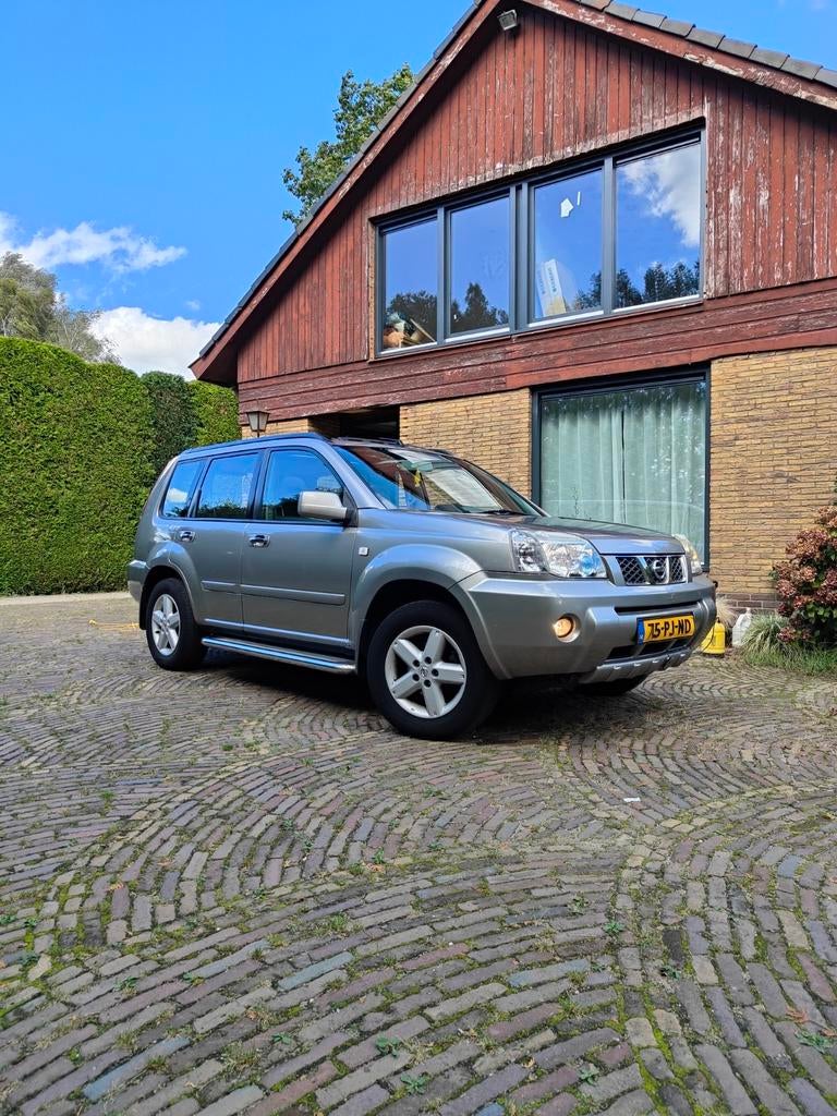 Nissan X-Trail 2.5 sport plus AUT AWD/FWD 2004, Automaat, 1350 kg, 4 cilinders, 1465 kg
