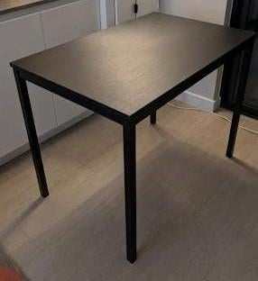 Free table – Ideal as work or craft table (pickup only), Ophalen, Gebruikt, Overige materialen, 100 tot 150 cm