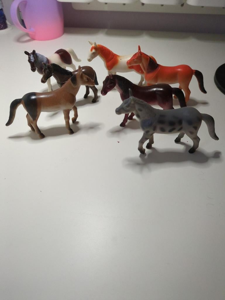 Speelgoed paarden. WIE MAAKT MIJ LOS?!, Ophalen of Verzenden, Zo goed als nieuw