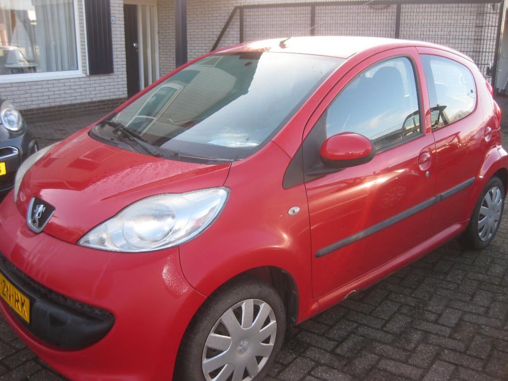 scherm, spatbord ,deur, bumper, peugeot 107 of citroen c1, Auto-onderdelen, Carrosserie en Plaatwerk, Ophalen of Verzenden, Voor