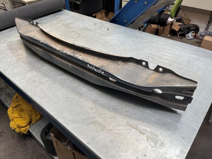 Bumperframe achter van een Volvo V60, Gebruikt, -, -, Ophalen of Verzenden