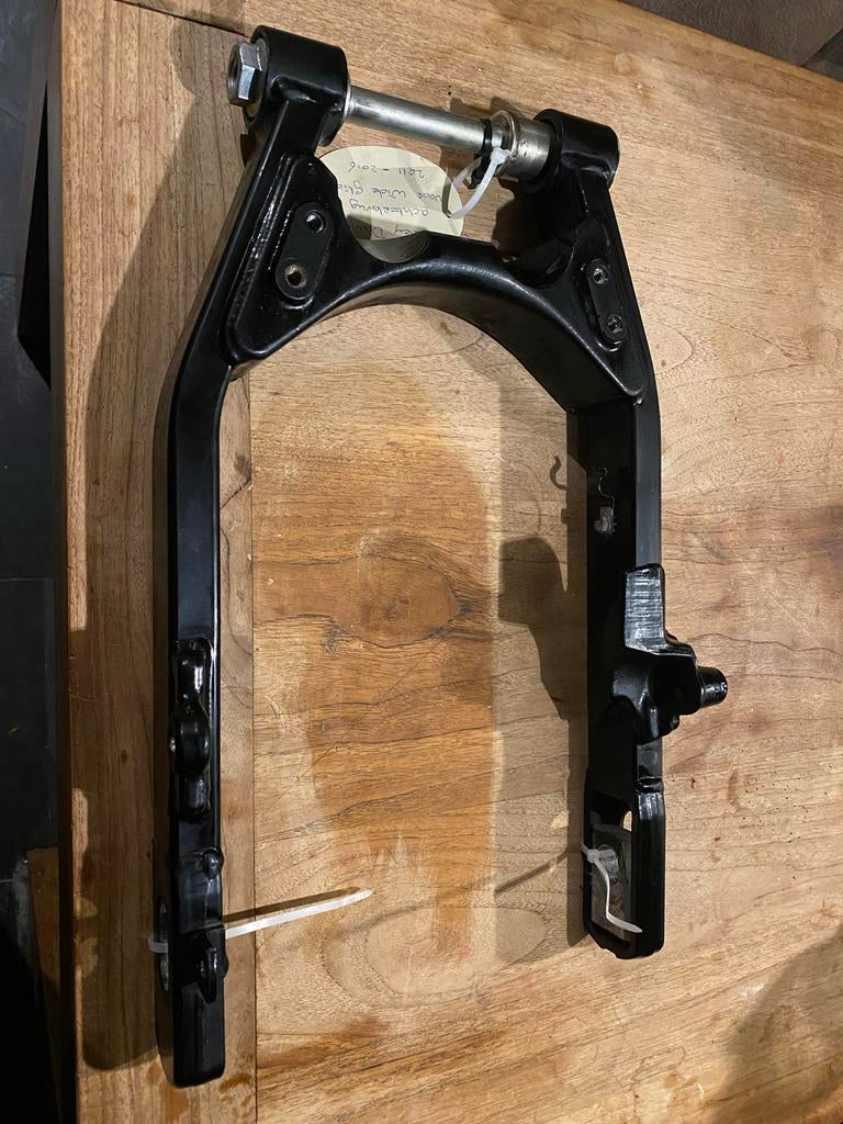 Harley Davidson Dyna Wide Glide Achterbrug 2011-2016, Ophalen, Gebruikt