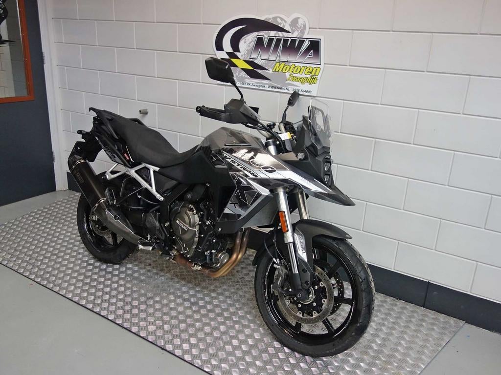 SUZUKI V-STROM 800 - foto 2