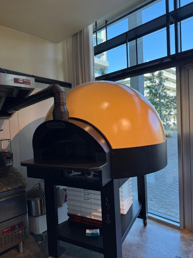 Pizzaoven Avgvsto 6, Zakelijke goederen, Horeca | Keukenapparatuur, Ovens, Magnetrons en Steamers, Gebruikt, Ophalen
