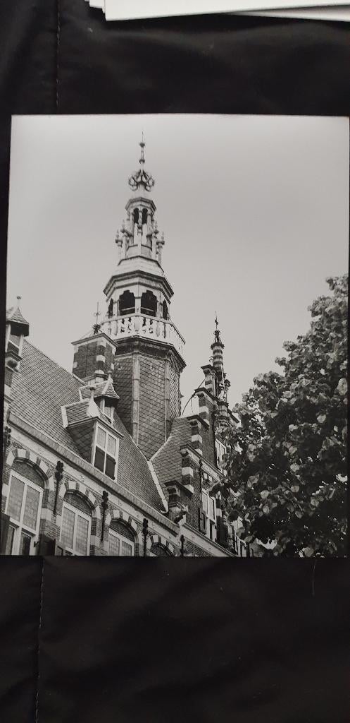 0703 foto 24x30.5 Stadshuis in franeker, Antiek en Kunst, Kunst | Tekeningen en Foto's, Verzenden