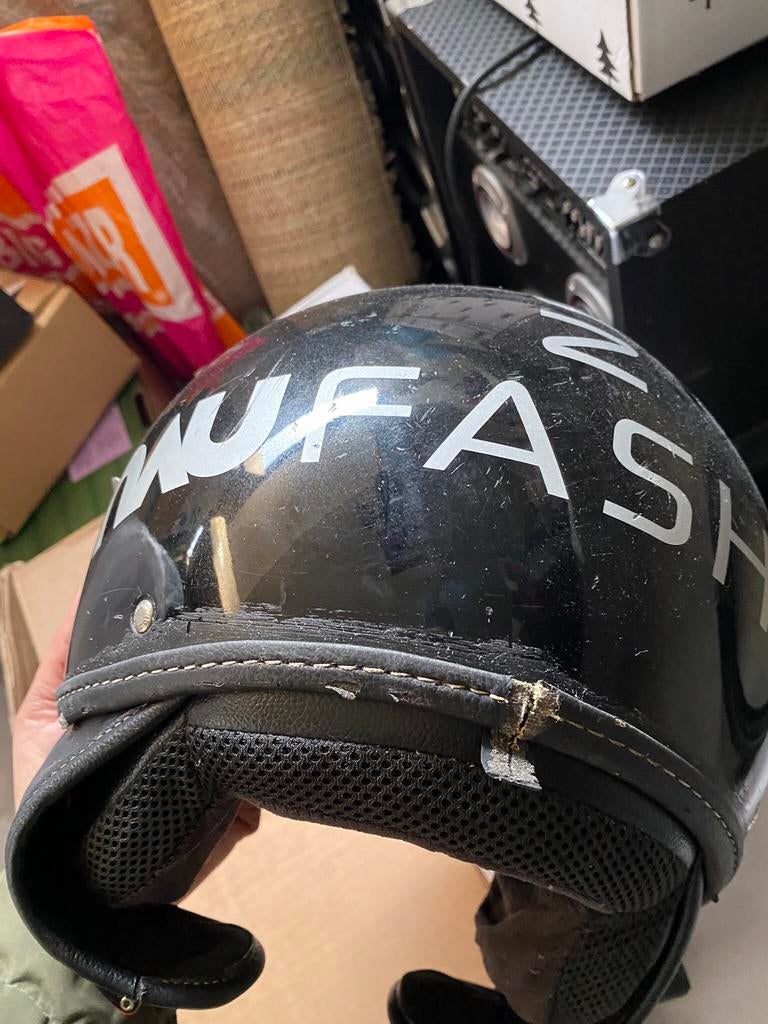 Helm, Fietsen en Brommers, Ophalen of Verzenden, Zo goed als nieuw