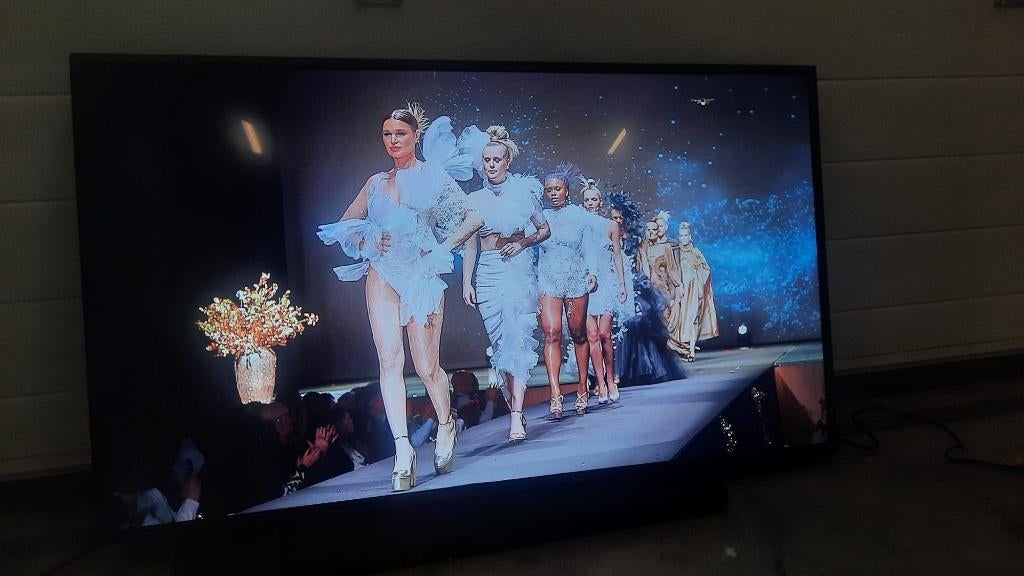 Panasonic TH-43LFE8 - 43" display (2 stuks beschikbaar), Ophalen, Gebruikt, 100 cm of meer, Panasonic