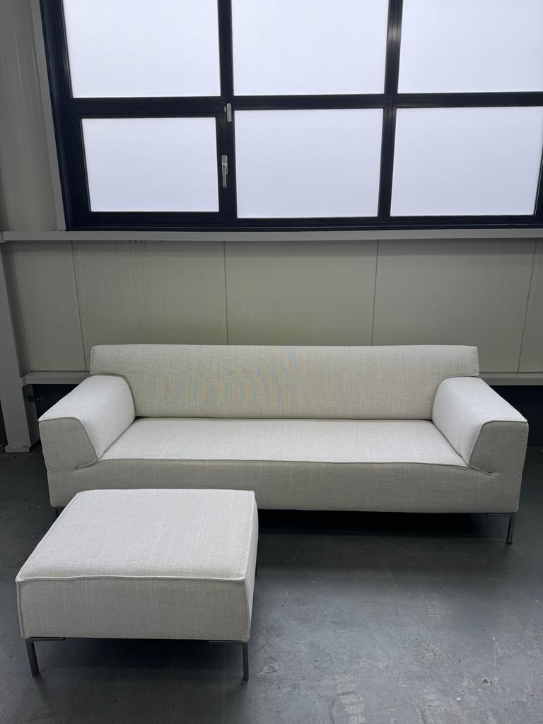 Nog te herstofferen Design on Stock Bloq | refurbished Bloq, Ophalen, Overige maten, Design, Nieuw