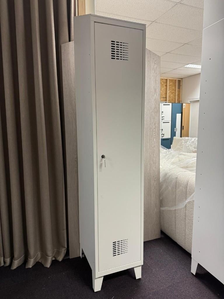 Garderobekast met schoon/vuil verdeling, Ophalen, 200 cm of meer, Nieuw, Metaal